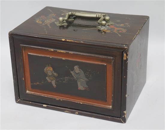 A Chinese lacquer mahjong set